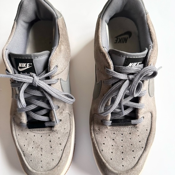 Nike Women’s Air Force 1 Sage Low Sneakers Gray Size 9 - Picture 7 of 14